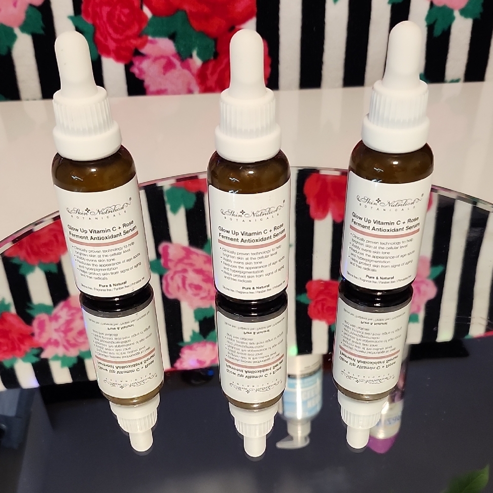 Skin Nutrition Botanicals Vitamin C Serum - White and Brown